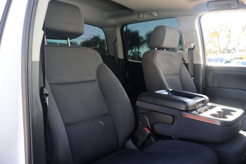 Chevrolet Silverado 1500 Vehicle Full-screen Gallery Image 20