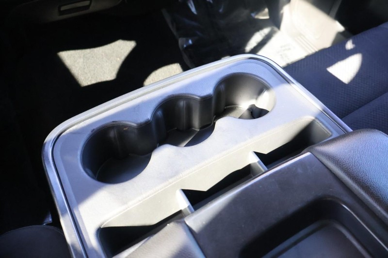 Chevrolet Silverado 1500 Vehicle Full-screen Gallery Image 30