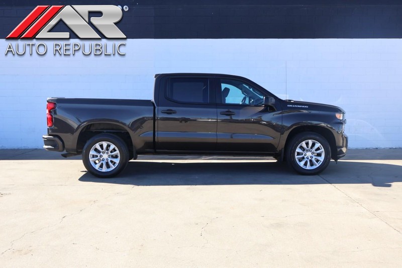 Chevrolet Silverado 1500 Vehicle Full-screen Gallery Image 01