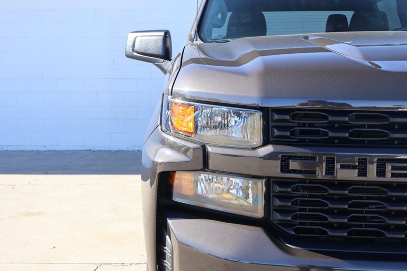 Chevrolet Silverado 1500 Vehicle Full-screen Gallery Image 04