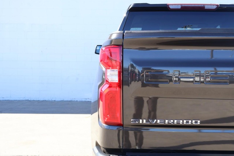 Chevrolet Silverado 1500 Vehicle Full-screen Gallery Image 07