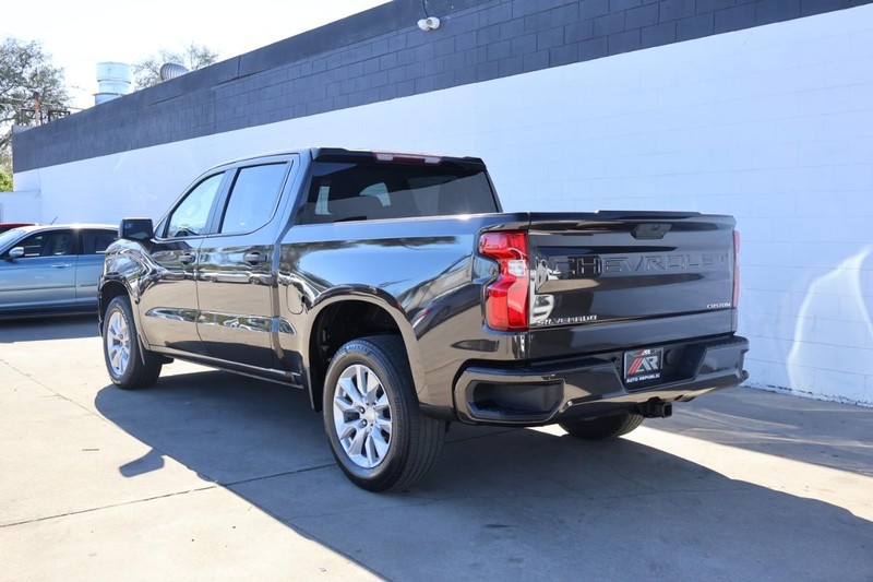 Chevrolet Silverado 1500 Vehicle Full-screen Gallery Image 09