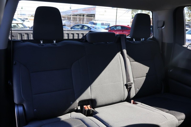 Chevrolet Silverado 1500 Vehicle Full-screen Gallery Image 22