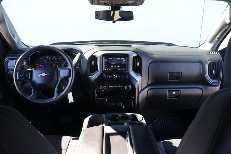 Chevrolet Silverado 1500 Vehicle Full-screen Gallery Image 23