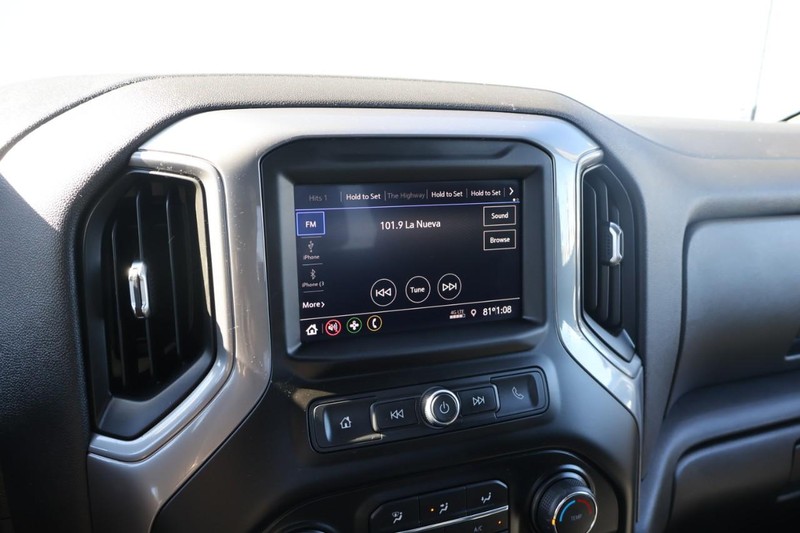 Chevrolet Silverado 1500 Vehicle Full-screen Gallery Image 29