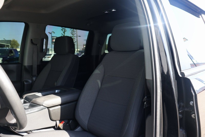 Chevrolet Silverado 1500 LTD Vehicle Full-screen Gallery Image 15