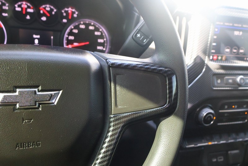 Chevrolet Silverado 1500 LTD Vehicle Full-screen Gallery Image 24