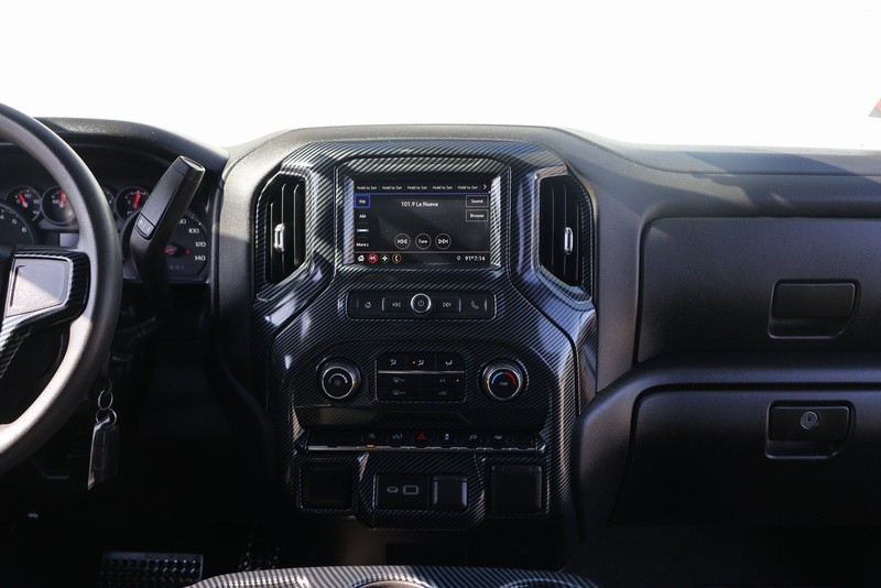 Chevrolet Silverado 1500 LTD Vehicle Full-screen Gallery Image 25