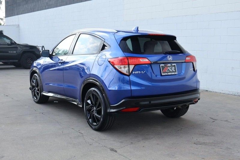 Honda HR-V Vehicle Full-screen Gallery Image 09