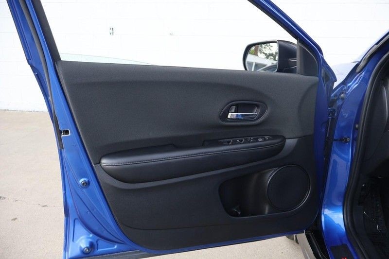 Honda HR-V Vehicle Full-screen Gallery Image 14