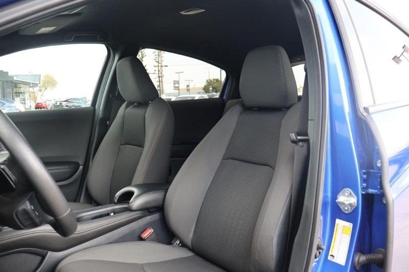 Honda HR-V Vehicle Full-screen Gallery Image 17