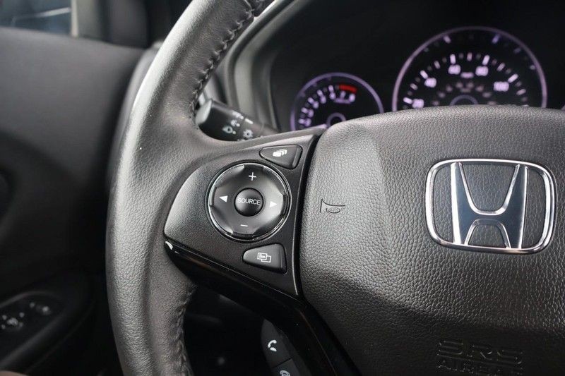 Honda HR-V Vehicle Full-screen Gallery Image 24