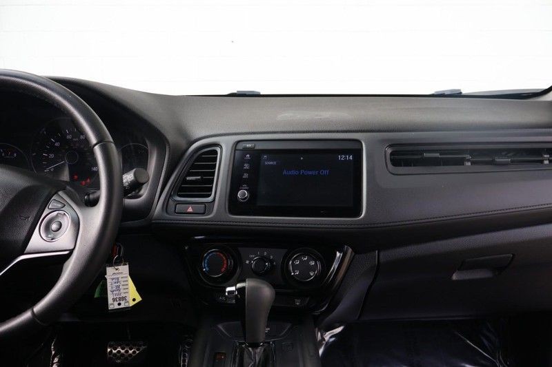 Honda HR-V Vehicle Full-screen Gallery Image 26