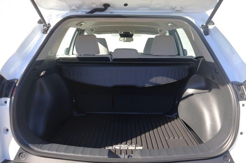 Toyota Corolla Cross Vehicle Full-screen Gallery Image 08