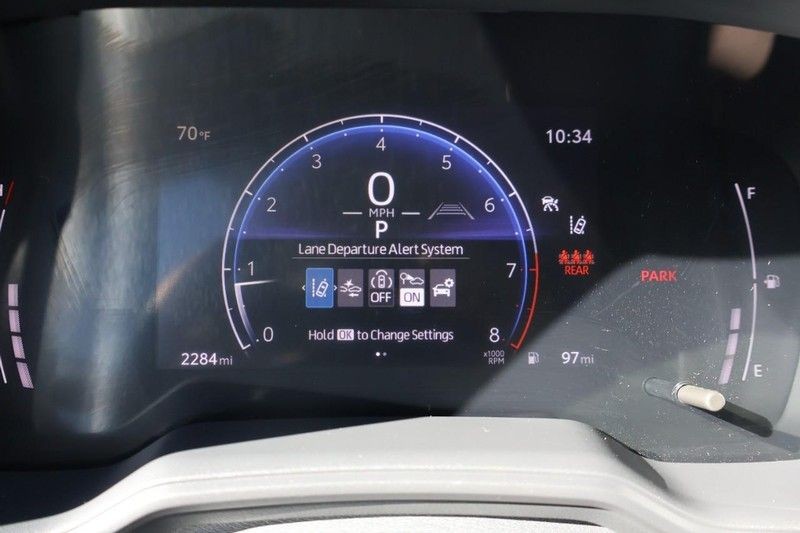 Toyota Corolla Cross Vehicle Full-screen Gallery Image 22