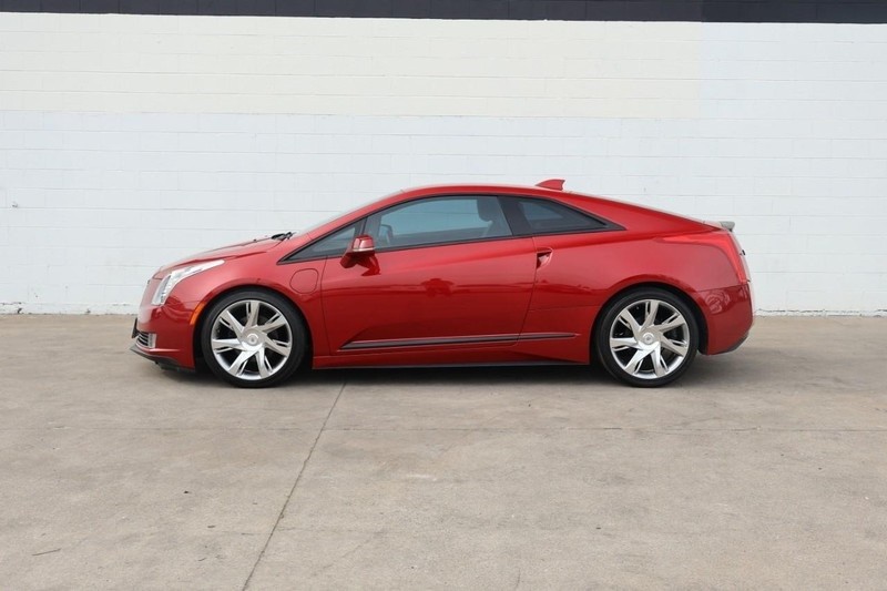 Cadillac ELR Vehicle Full-screen Gallery Image 10