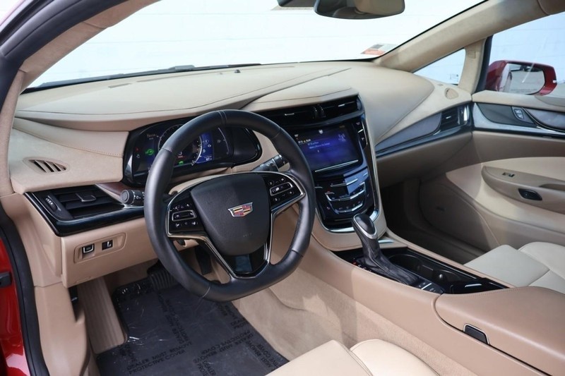 Cadillac ELR Vehicle Full-screen Gallery Image 16