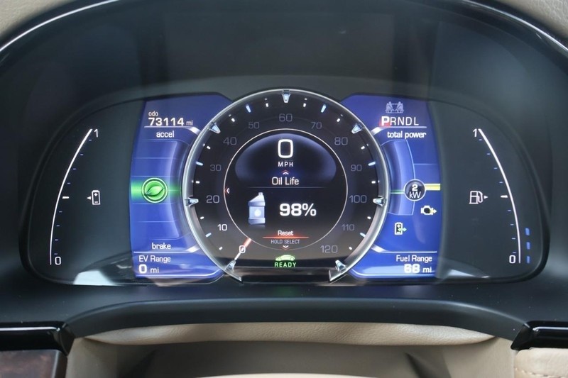 Cadillac ELR Vehicle Full-screen Gallery Image 23
