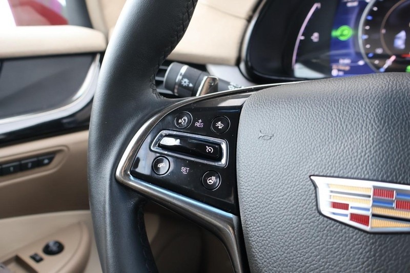 Cadillac ELR Vehicle Full-screen Gallery Image 25