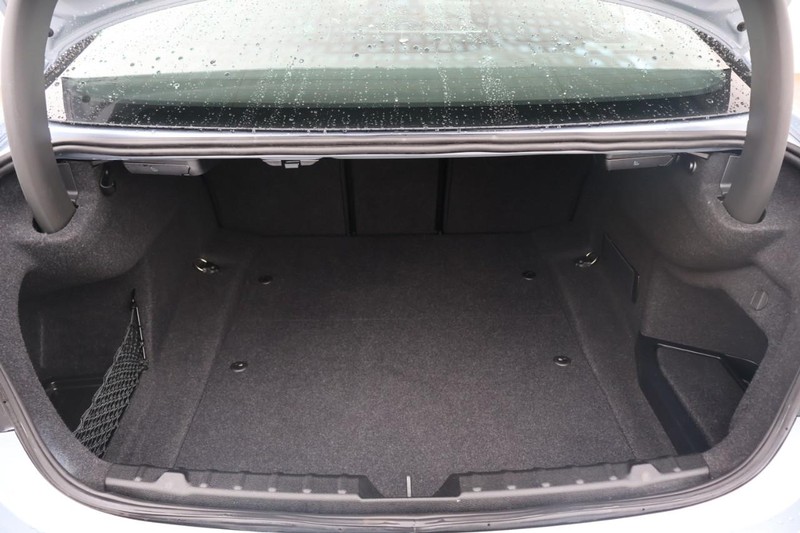 BMW 428i Vehicle Full-screen Gallery Image 08