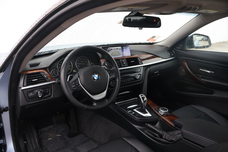 BMW 428i Vehicle Full-screen Gallery Image 16