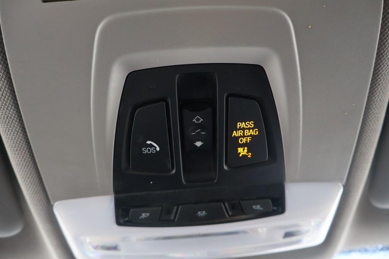 BMW 428i Vehicle Full-screen Gallery Image 33