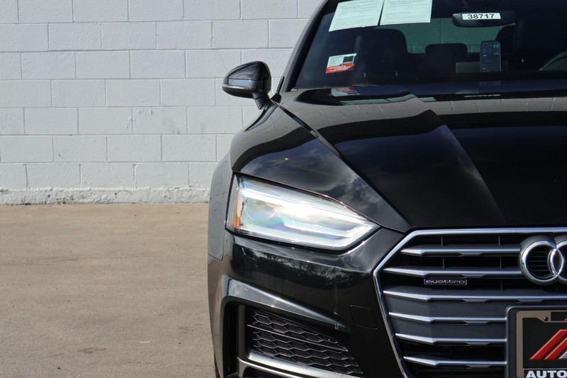 Audi A5 Sportback Vehicle Full-screen Gallery Image 03