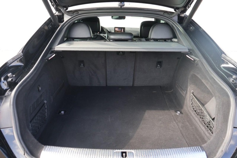 Audi A5 Sportback Vehicle Full-screen Gallery Image 08