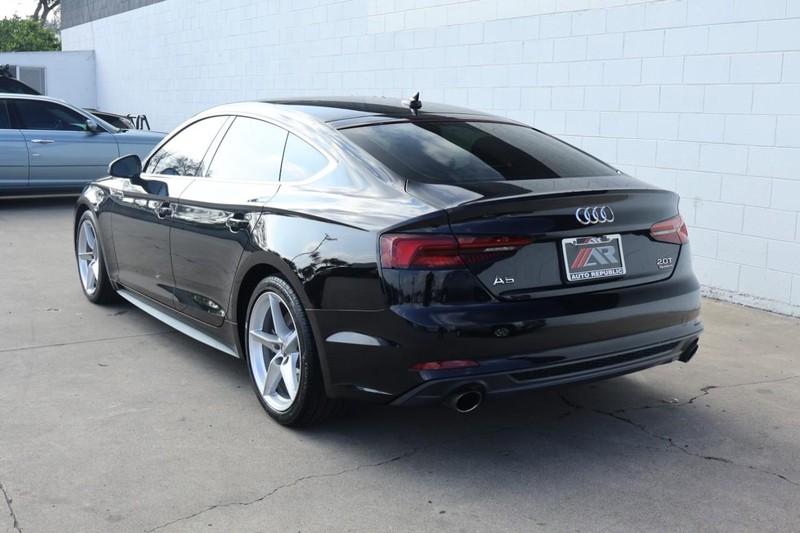 Audi A5 Sportback Vehicle Full-screen Gallery Image 10