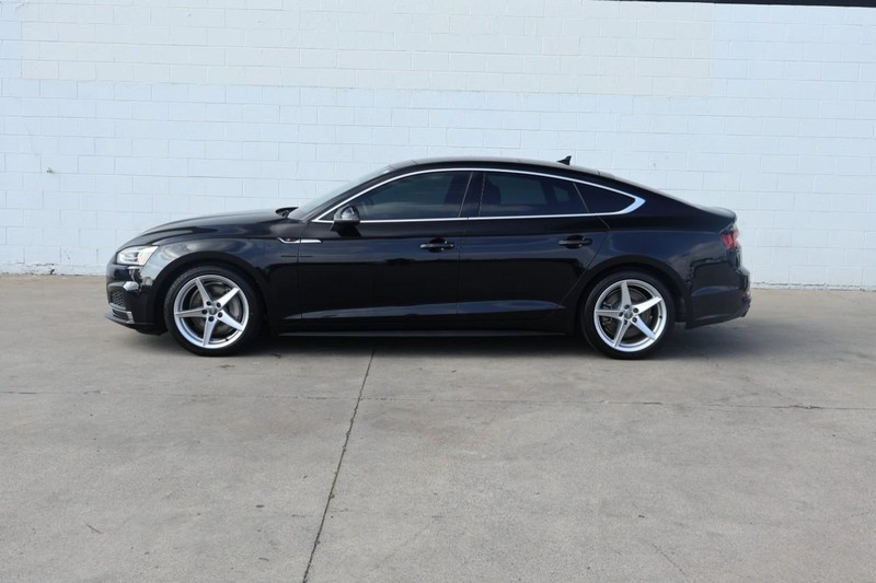 Audi A5 Sportback Vehicle Full-screen Gallery Image 11