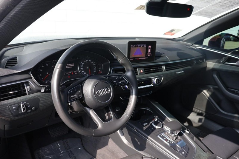Audi A5 Sportback Vehicle Full-screen Gallery Image 17