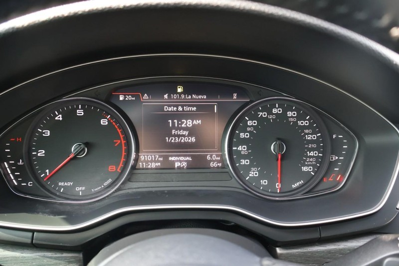 Audi A5 Sportback Vehicle Full-screen Gallery Image 24