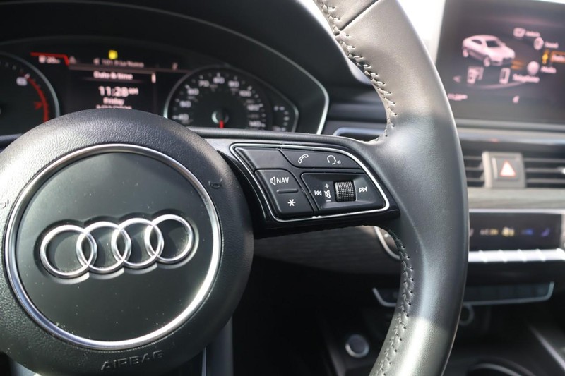 Audi A5 Sportback Vehicle Full-screen Gallery Image 27