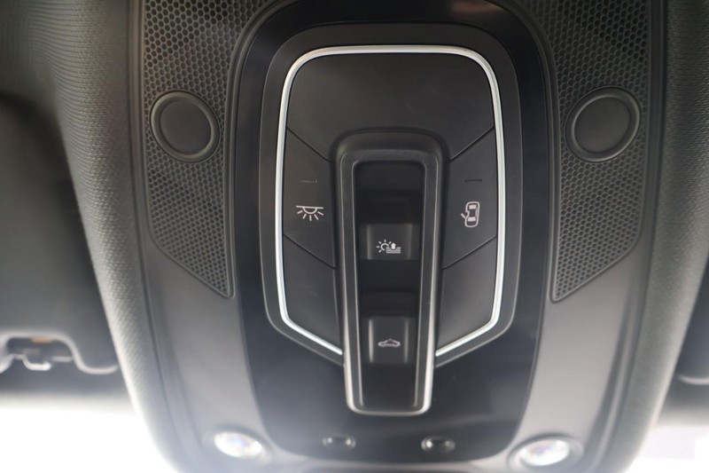 Audi A5 Sportback Vehicle Full-screen Gallery Image 34