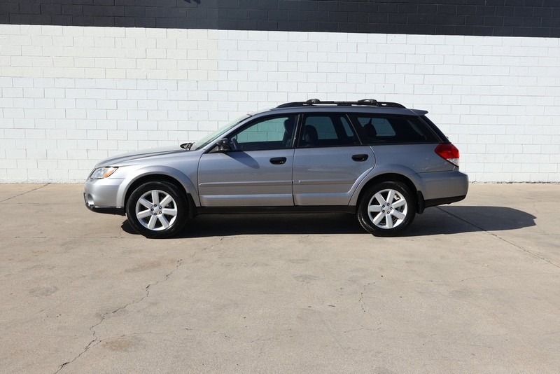 Subaru Outback Vehicle Full-screen Gallery Image 10