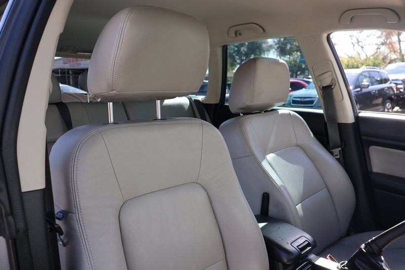 Subaru Outback Vehicle Full-screen Gallery Image 20