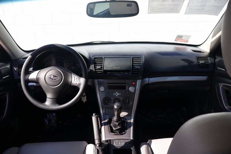 Subaru Outback Vehicle Full-screen Gallery Image 22