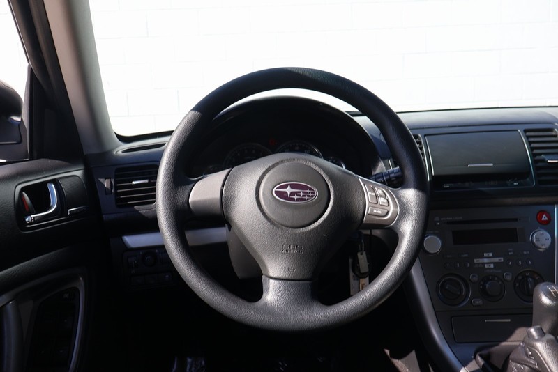 Subaru Outback Vehicle Full-screen Gallery Image 24