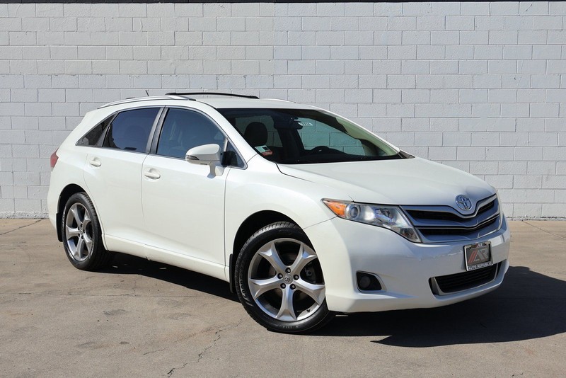 Toyota Venza Vehicle Full-screen Gallery Image 01