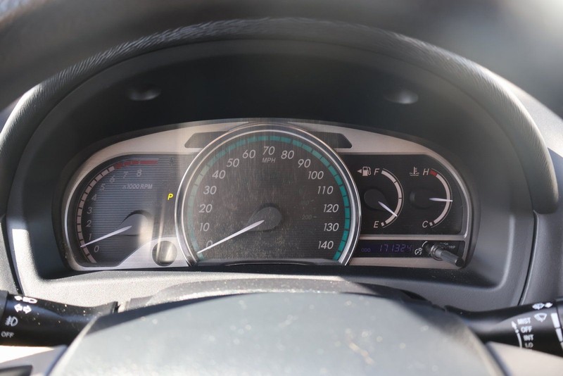 Toyota Venza Vehicle Full-screen Gallery Image 24