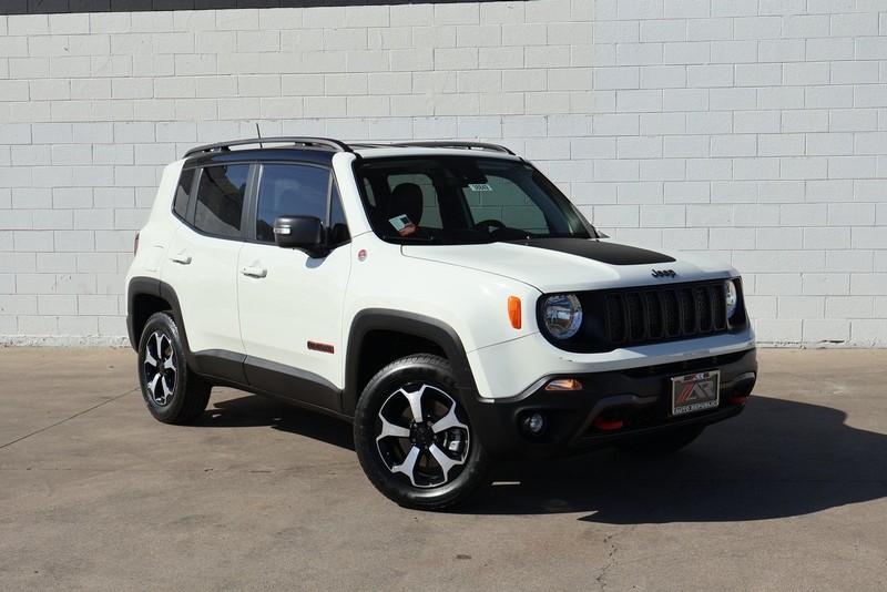 Jeep Renegade Vehicle Full-screen Gallery Image 01