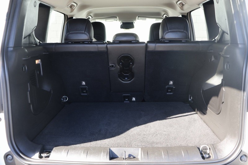 Jeep Renegade Vehicle Full-screen Gallery Image 08