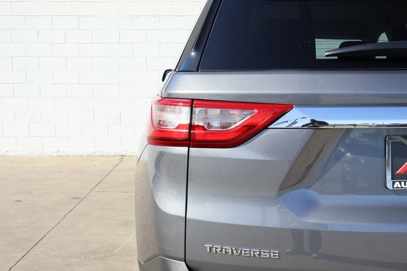 Chevrolet Traverse Vehicle Full-screen Gallery Image 07