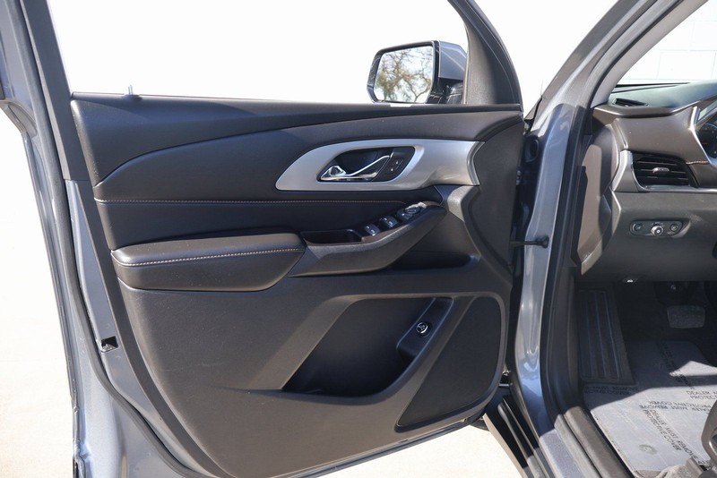 Chevrolet Traverse Vehicle Full-screen Gallery Image 15
