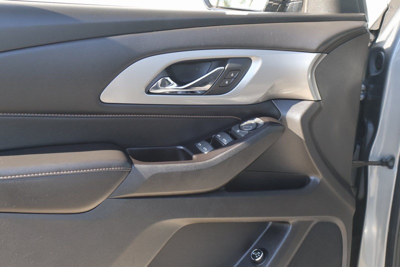 Chevrolet Traverse Vehicle Full-screen Gallery Image 16