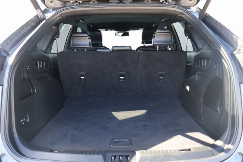 Ford Edge Vehicle Full-screen Gallery Image 08