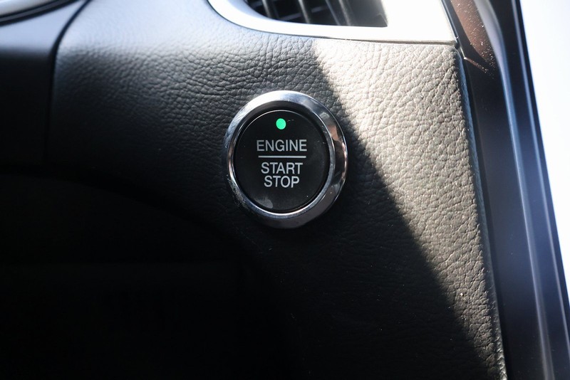 Ford Edge Vehicle Full-screen Gallery Image 28