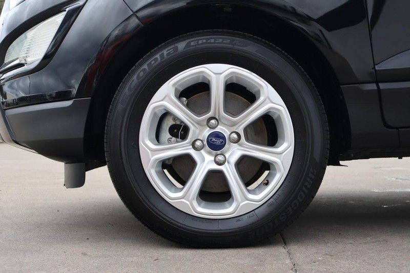 Ford EcoSport Vehicle Full-screen Gallery Image 14