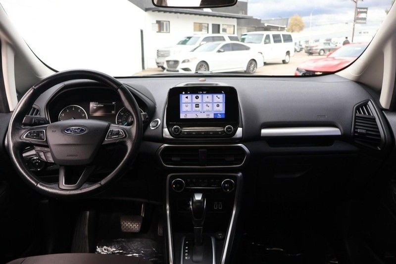 Ford EcoSport Vehicle Full-screen Gallery Image 23