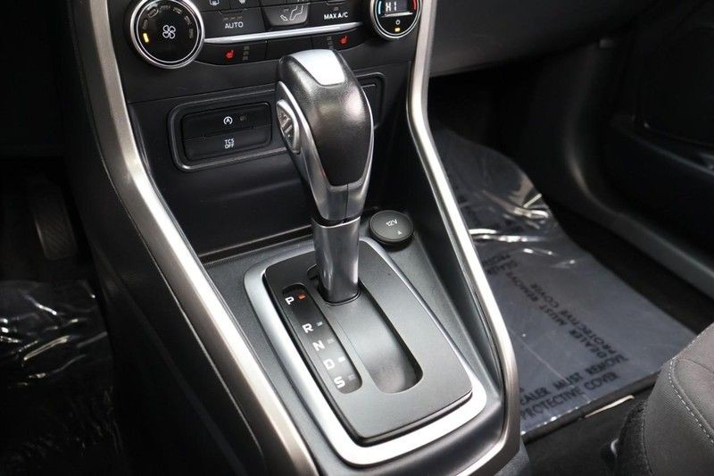 Ford EcoSport Vehicle Full-screen Gallery Image 32